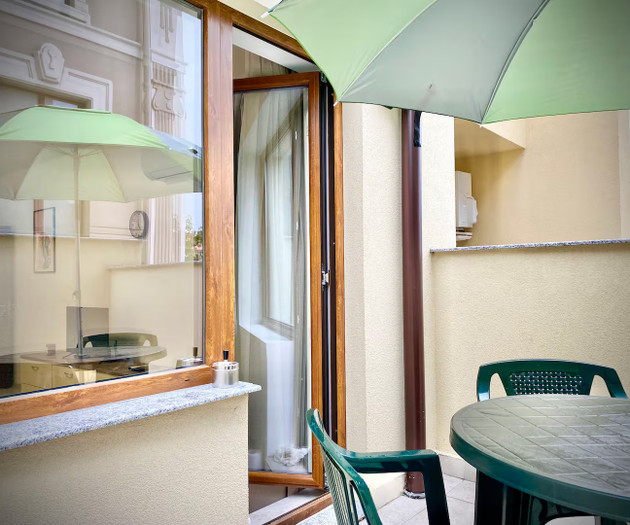 Spacious & Cozy 2 BDR Apartment with Fast Wi-fi