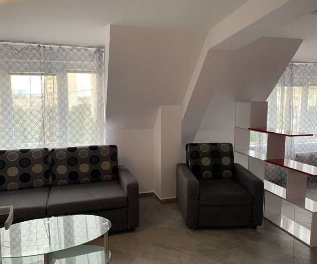 Stylish 1BR near Centre
