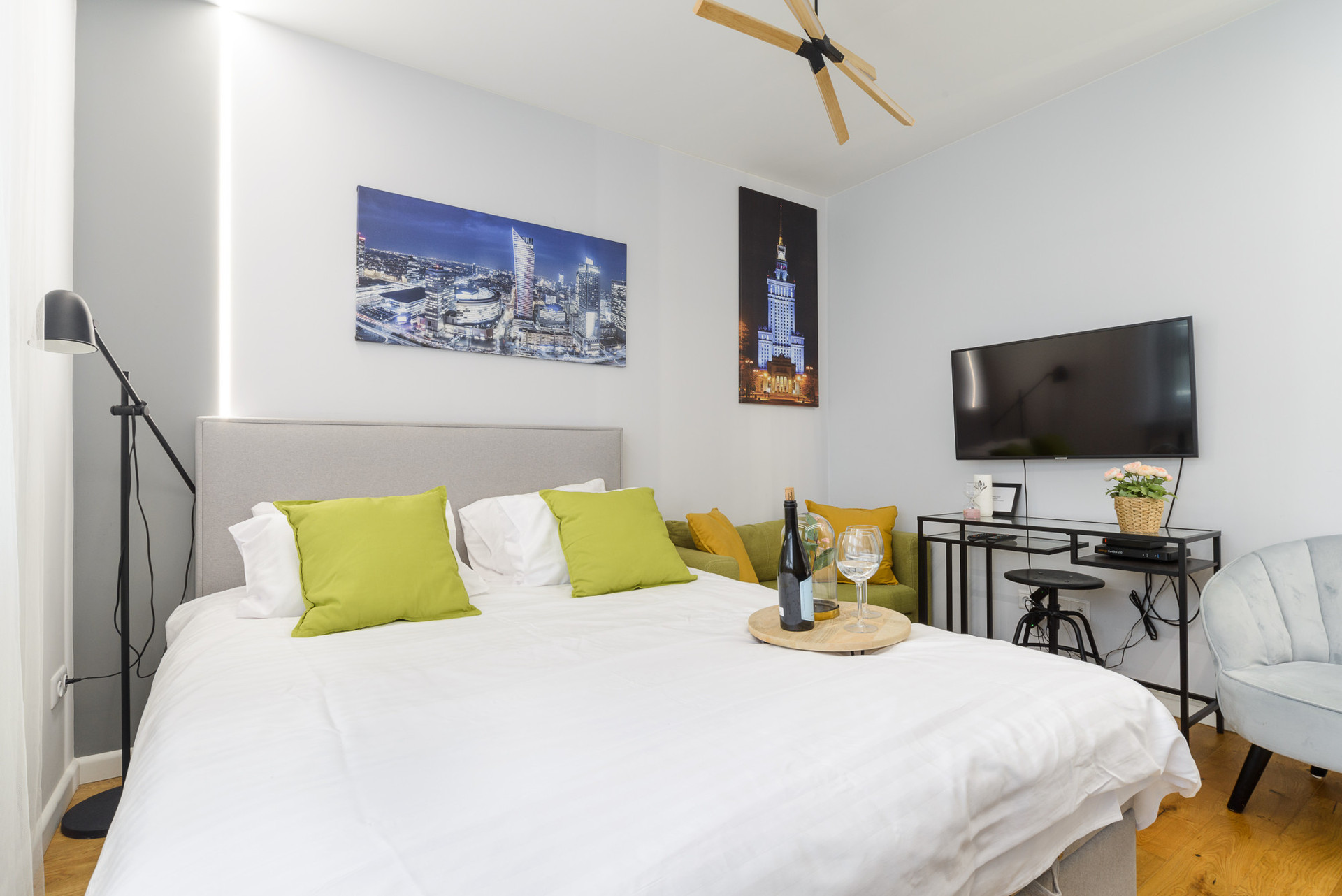 living room-bedroom