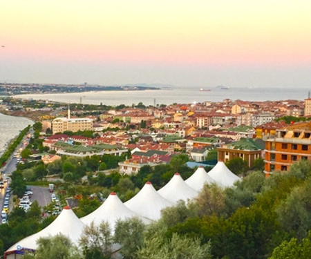 3-Bedroom Sea View Apartment in Istanbul