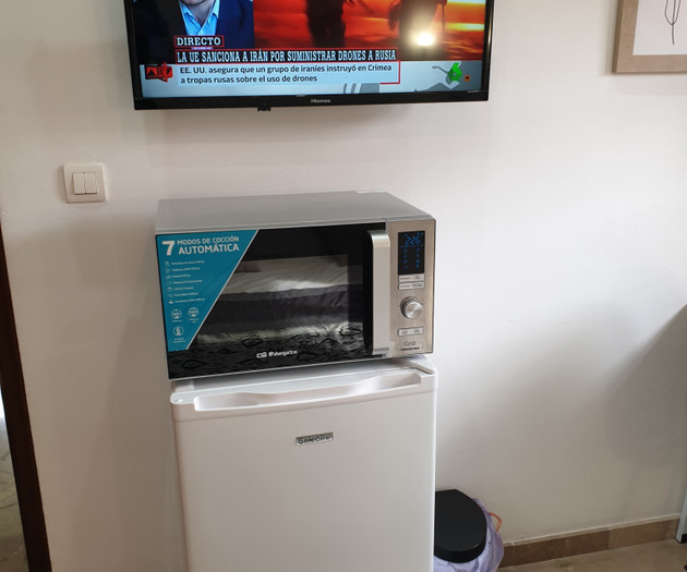 TRANQUILA Y LUMINOSA HABITACIÓN