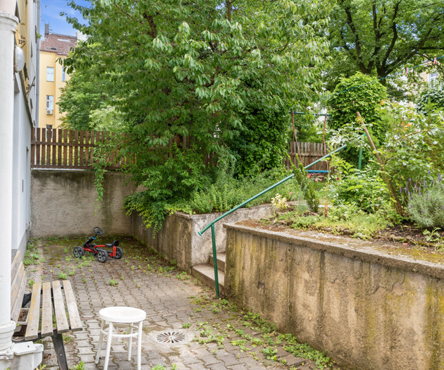 City Comfort Terrace | Stylish Central Home