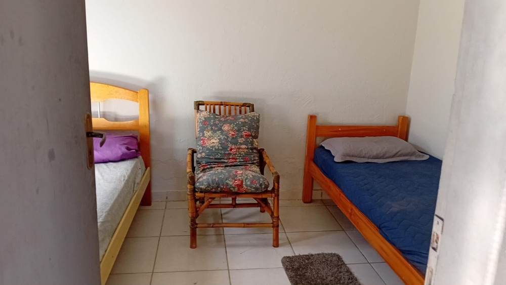 HOUSE 5 MINUTES AWAY FROM THE BEACH preview