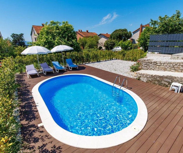 Lavender – 2BR Rijeka Home with Pool & Balcony