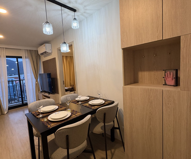 Modern Brand New 2 Bedrooms Condo at quiet corner