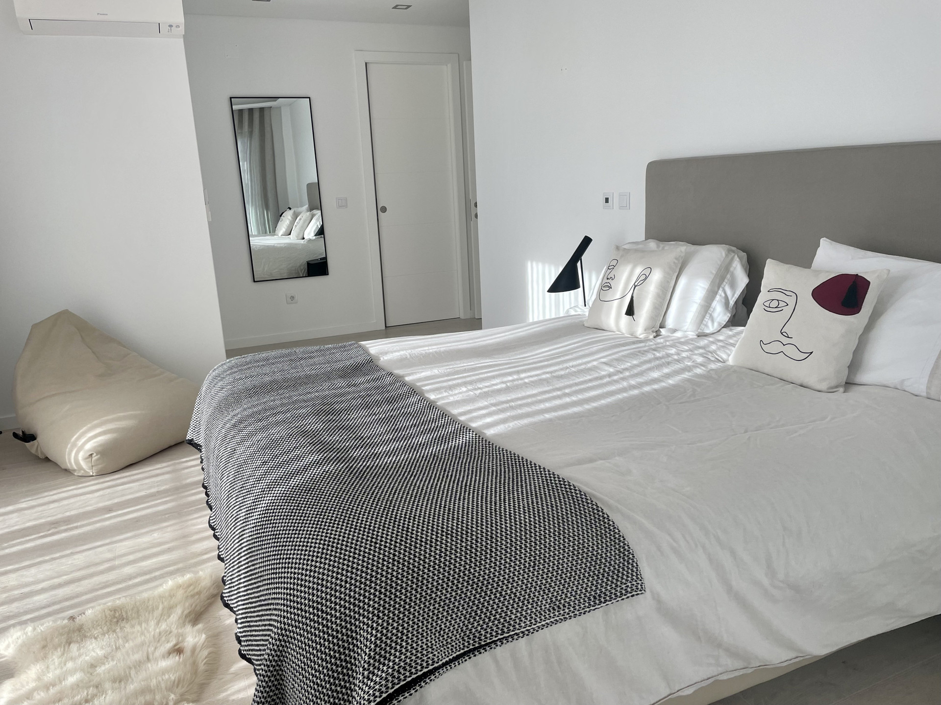 1st Suite with dressing/SDB/Terrace