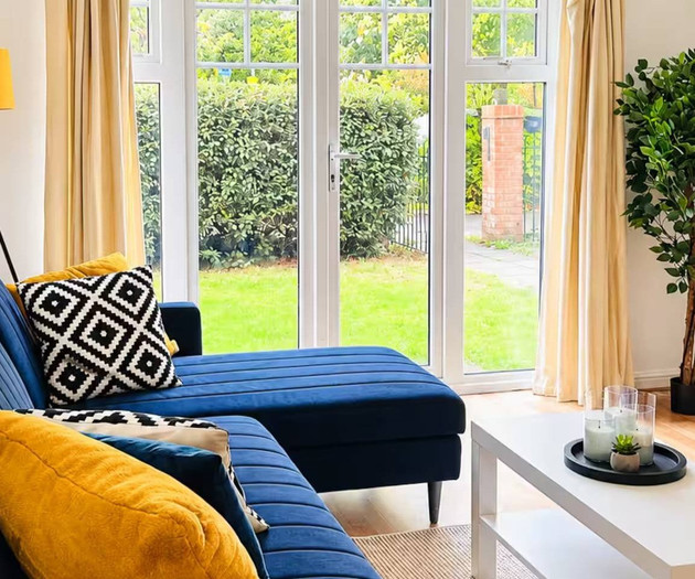 Cozy Eastleigh Home | 2 King Beds | Free Parking