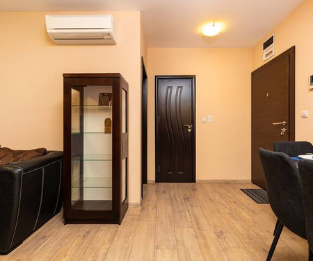 "South" Plovdiv - 2BD Flat with Balcony