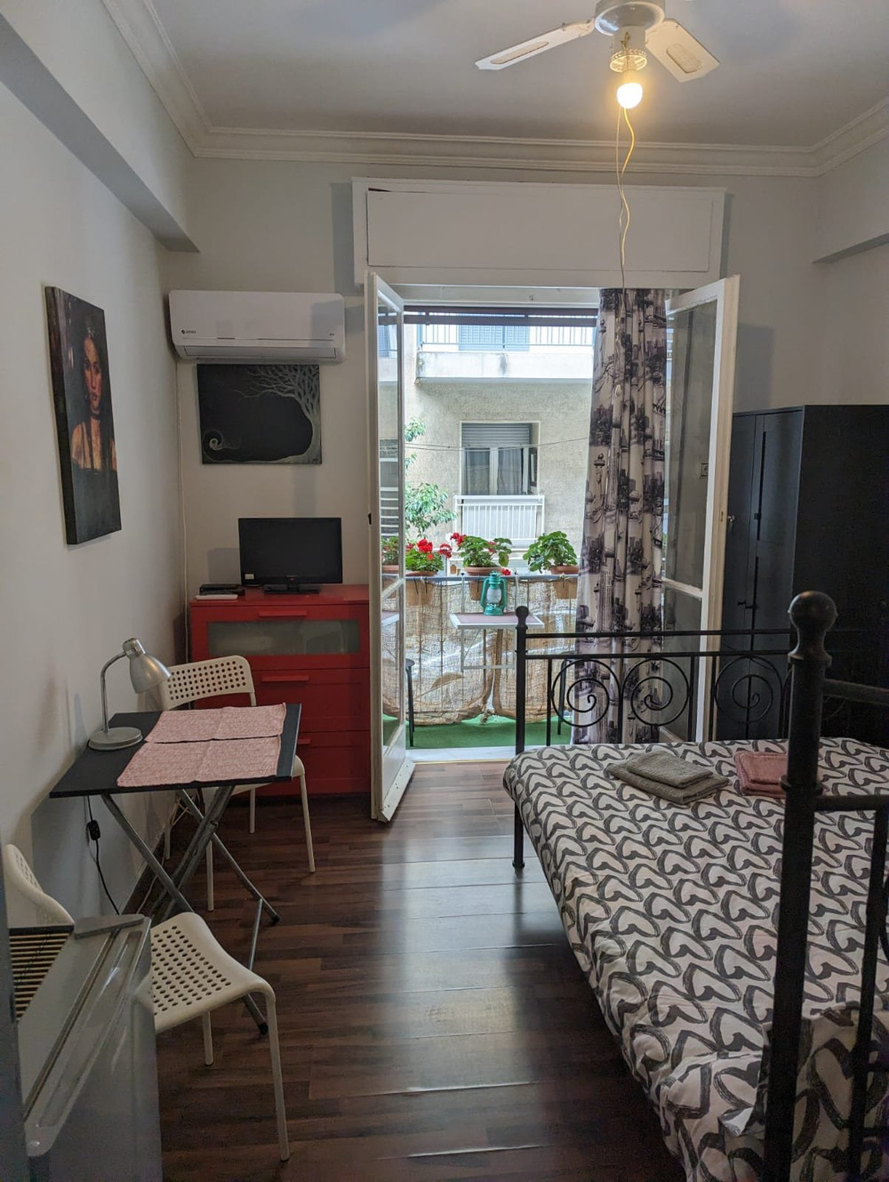 Apartment in the center of Athens preview