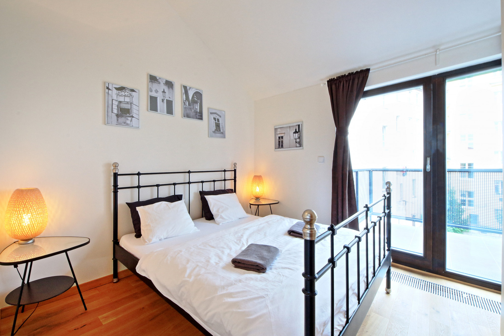 2nd bedroom with terrace