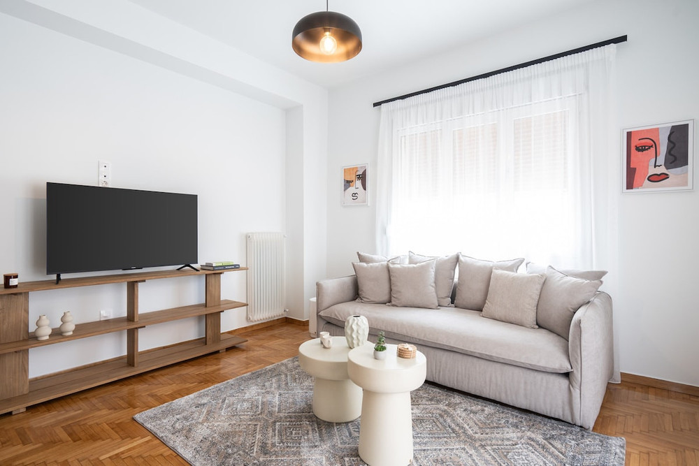 LIV - Premium Pagrati Apartment with View preview