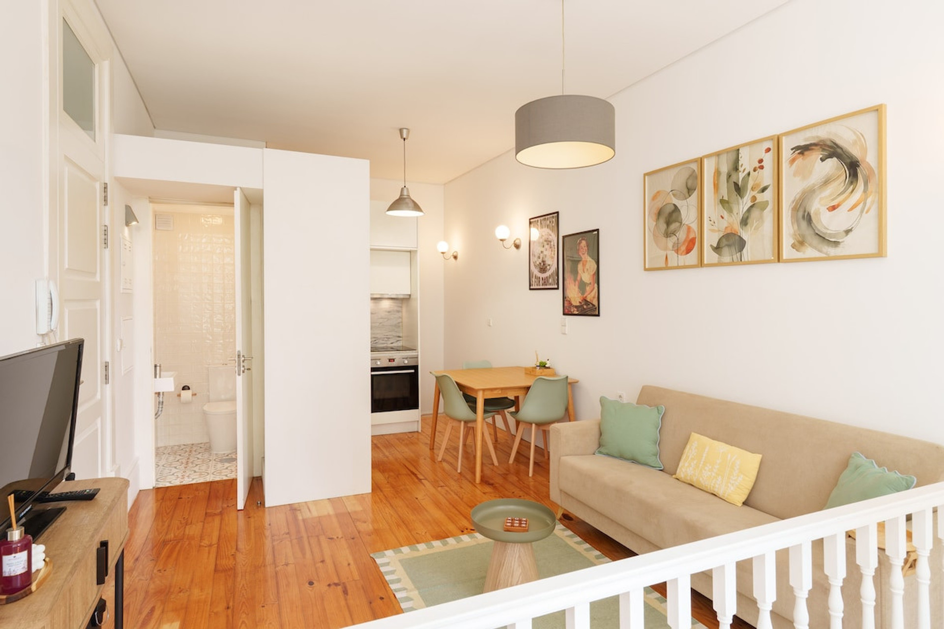 Living room image 5