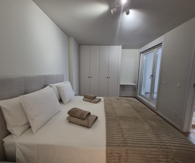Elegant Retreat in Bijou Palace – Porto