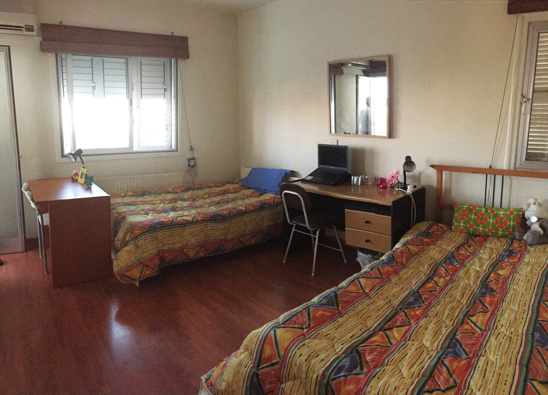 Room 4 Photo 1