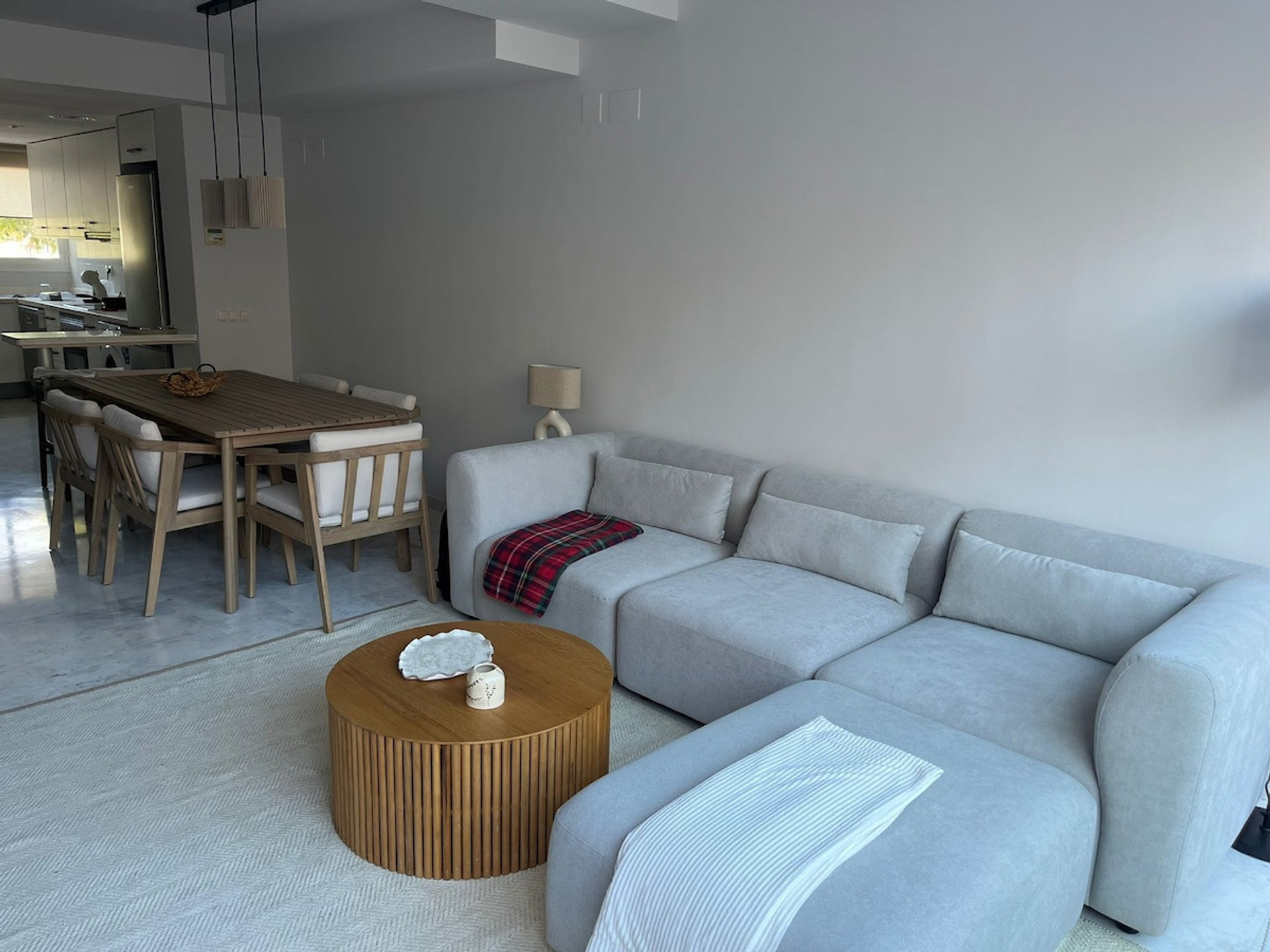 Living room image 3