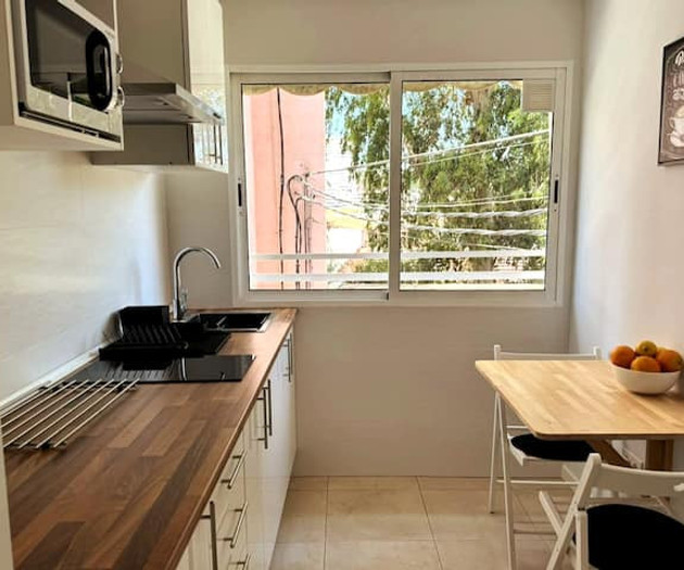 Renovated apartment, 12 minutes from the beach