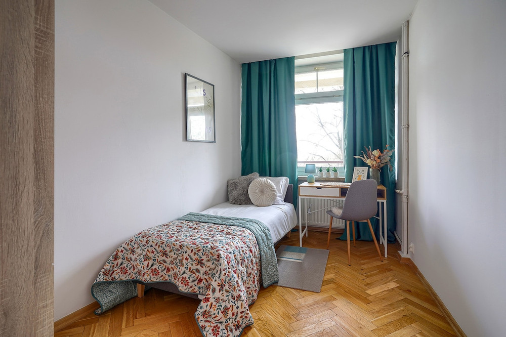 Mint & Blossom Room preview