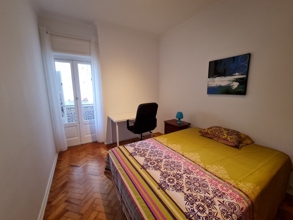 Private room for male only in Santa Apolónia preview