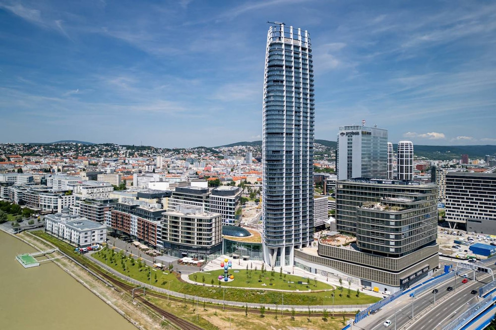 Luxury aparment in Eurovea Tower preview