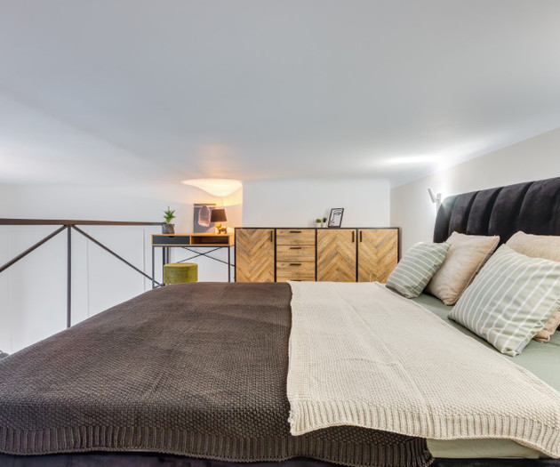 RK Apartment | A/C | Quiet | Central
