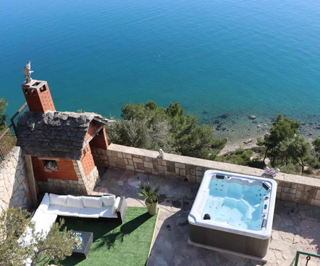 Apartment with sea view.