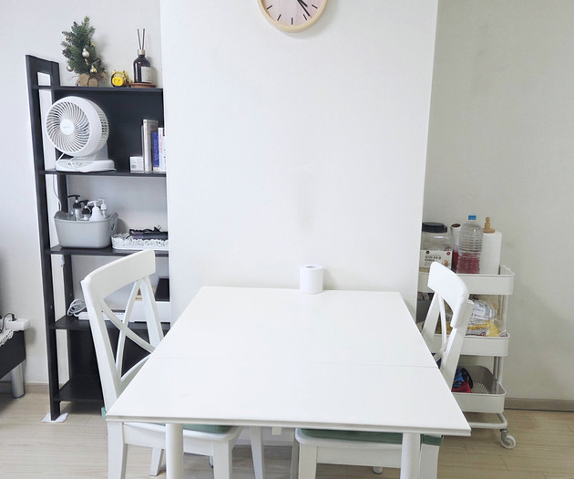 Ansan Balcony Apartment with Kitchen & Washer