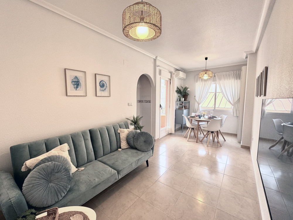 Bright & Cozy Apartment, 2 Min from the Beach preview