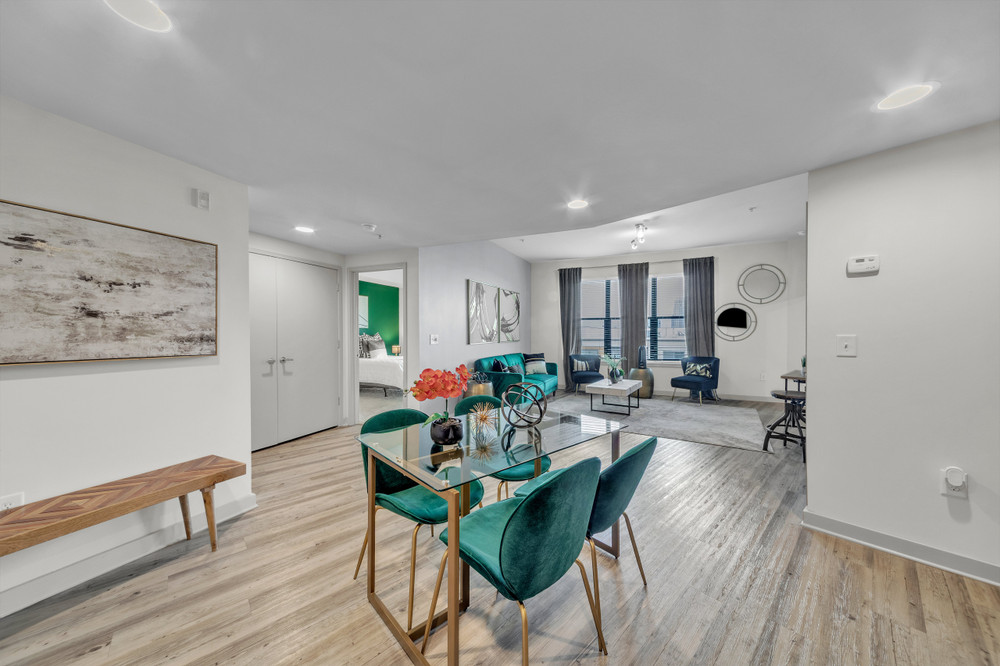 Gorgeous Midtown Escape preview