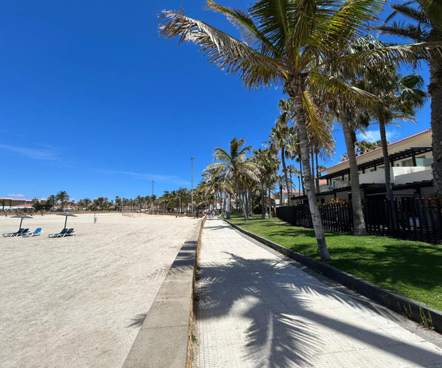 Luxury villa near beachfront in Caleta De Fuste
