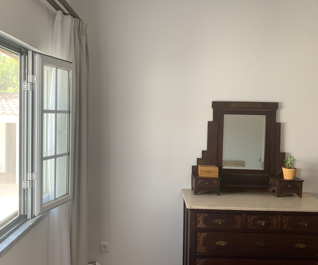 Furnished 1-Bedroom Retreat Near Óbidos | All-Incl