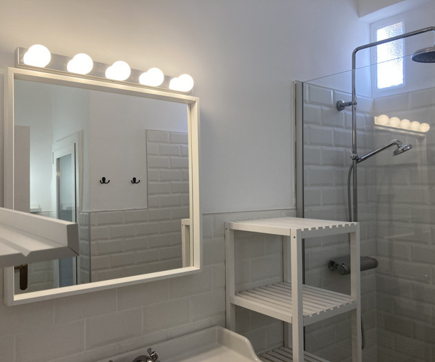 Merseguera Room - Large, bright, open closet