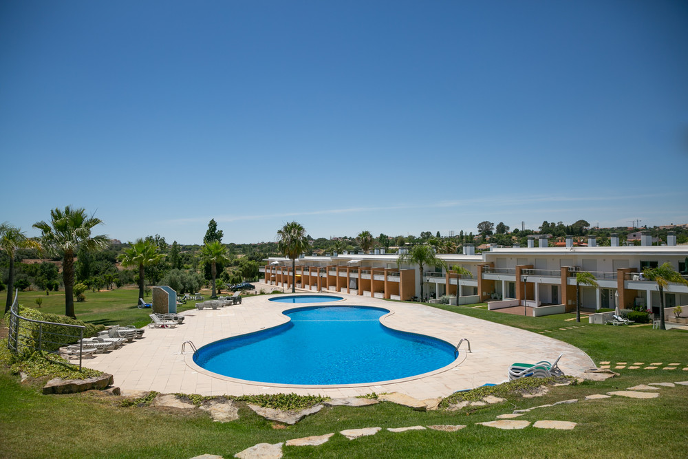 Sunny villa facing the pool preview