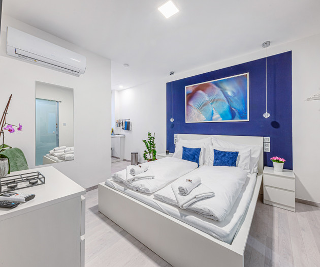 Boutique Oasis – Studio w/ AC & Smart TV