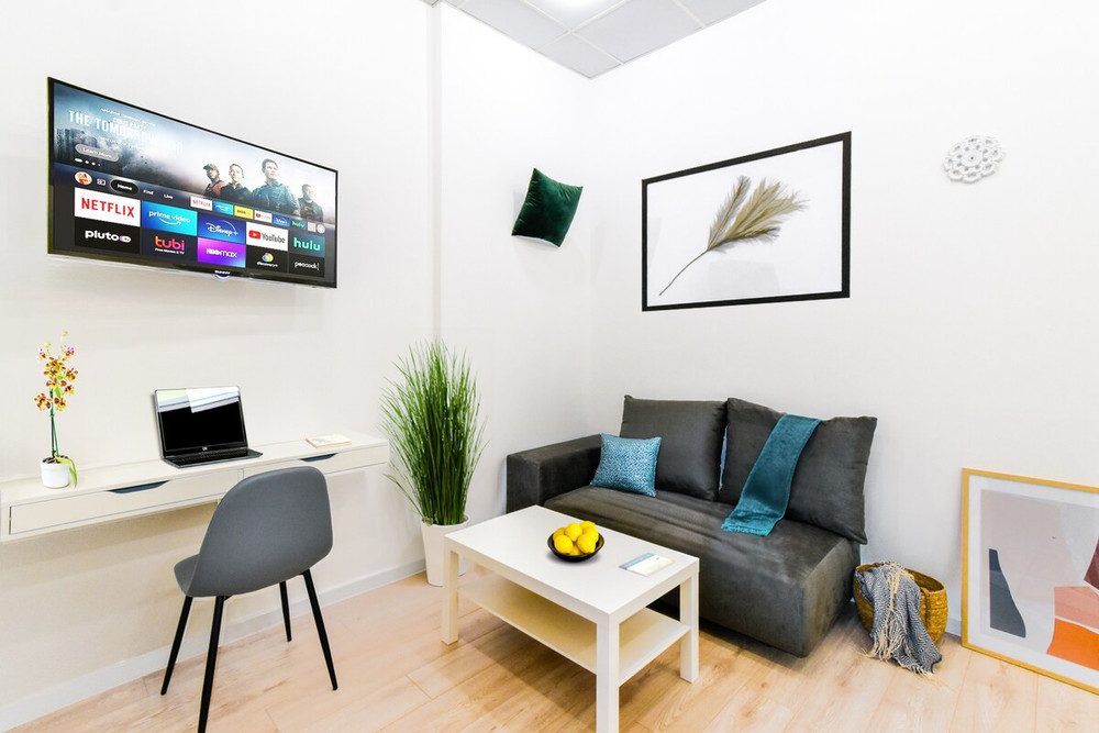 Prime Location Studio with AC & Digital Check-in preview