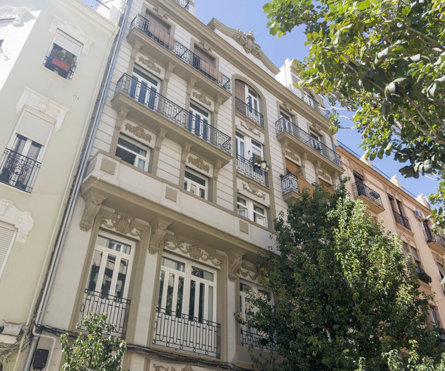 CAD10 - Beautiful 2-Bedroom Penthouse in Ruzafa