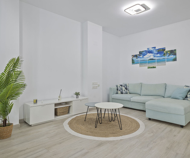 Modern Living with a swimming pool