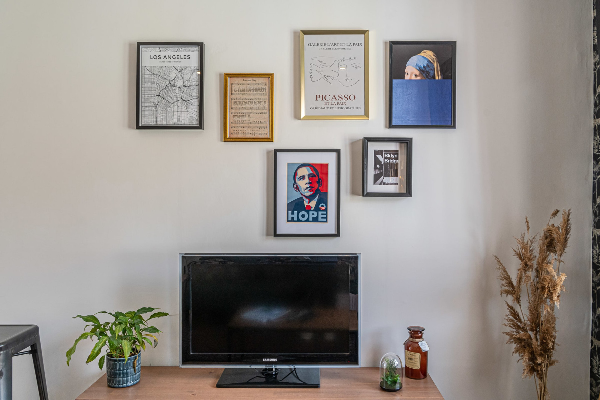 dining room workspace living room television and multimedia