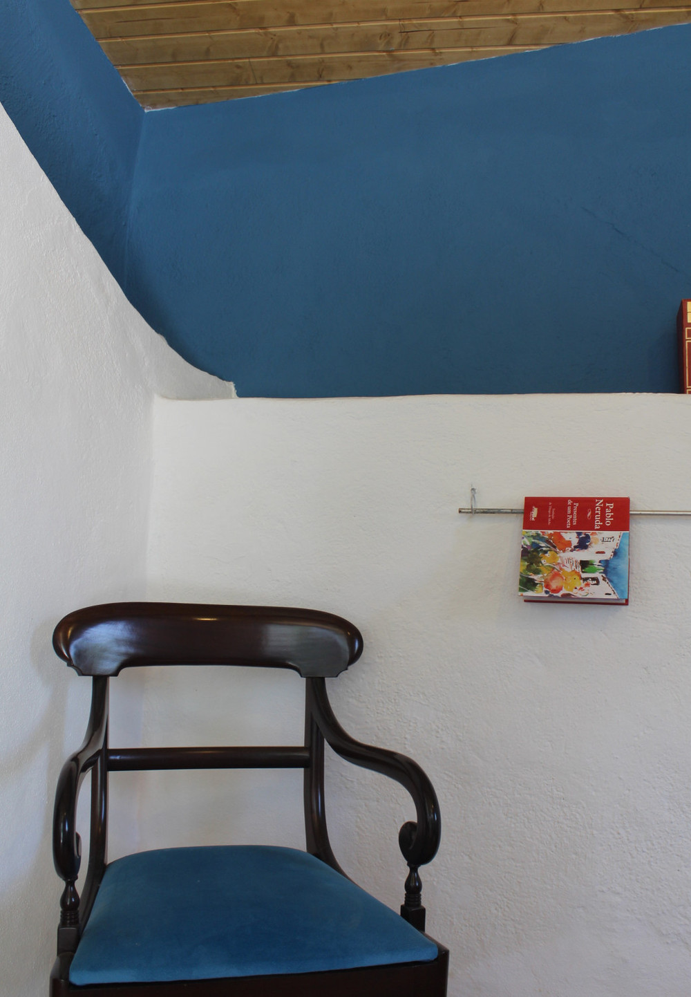 Private room and bathroom near Lousa