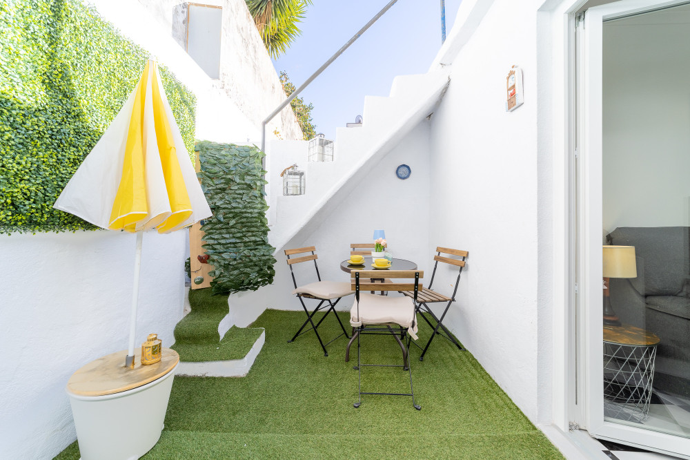 Charming 3+1 bedrooms House with Garden in Lisbon preview