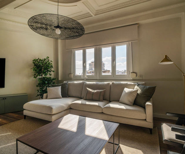 Big apartment with terras, Calle del Hospital 1.28