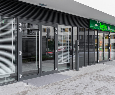 Trendy flat with underground parking in a gated co