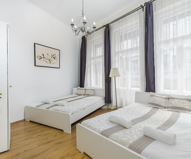 Extensive For Downtown Lovers!