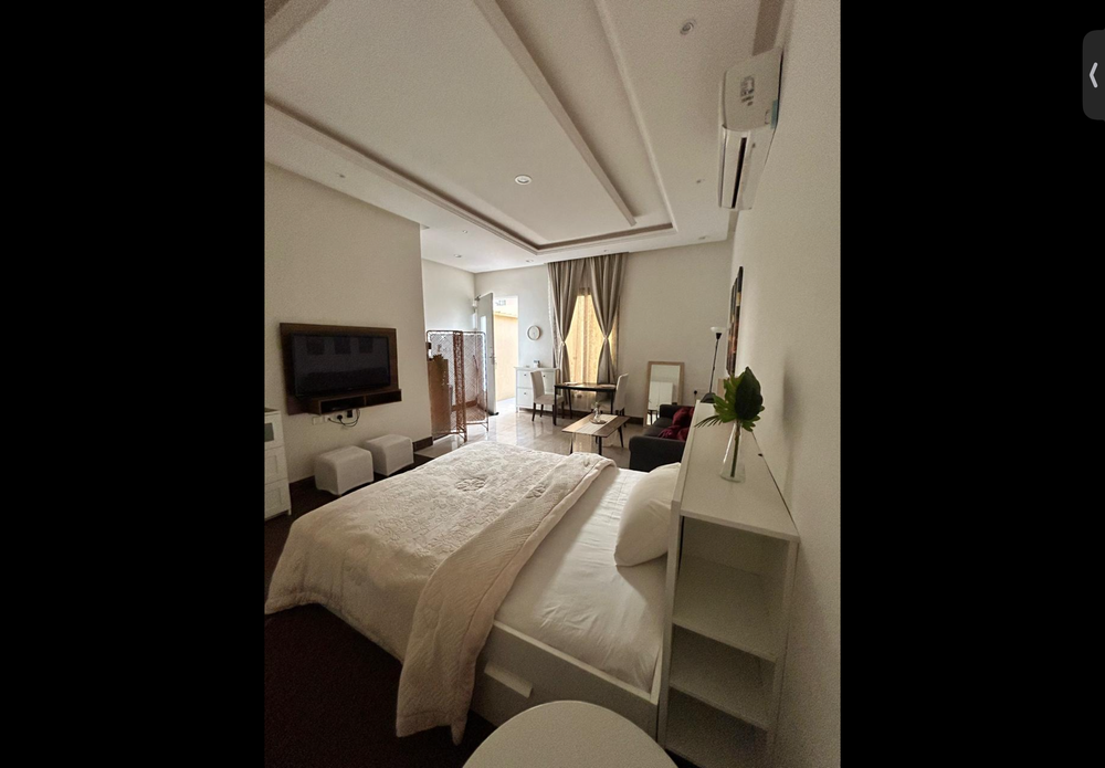 Cozy Private Studio with Ground Entrance preview
