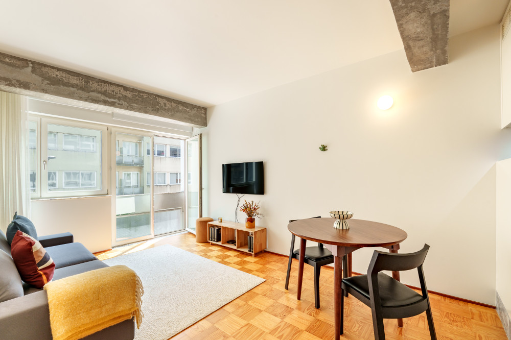 VIVA Bright Downtown Apartment preview