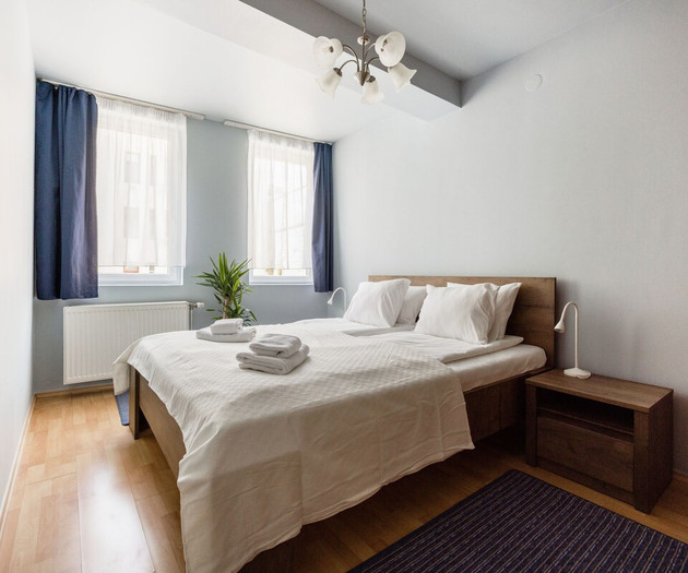 Charming 1-BR with Balcony View & Free Parking