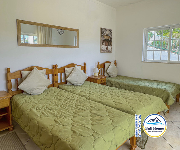 Villa Verde - 4 bedrooms, Marina view, pool & BBQ