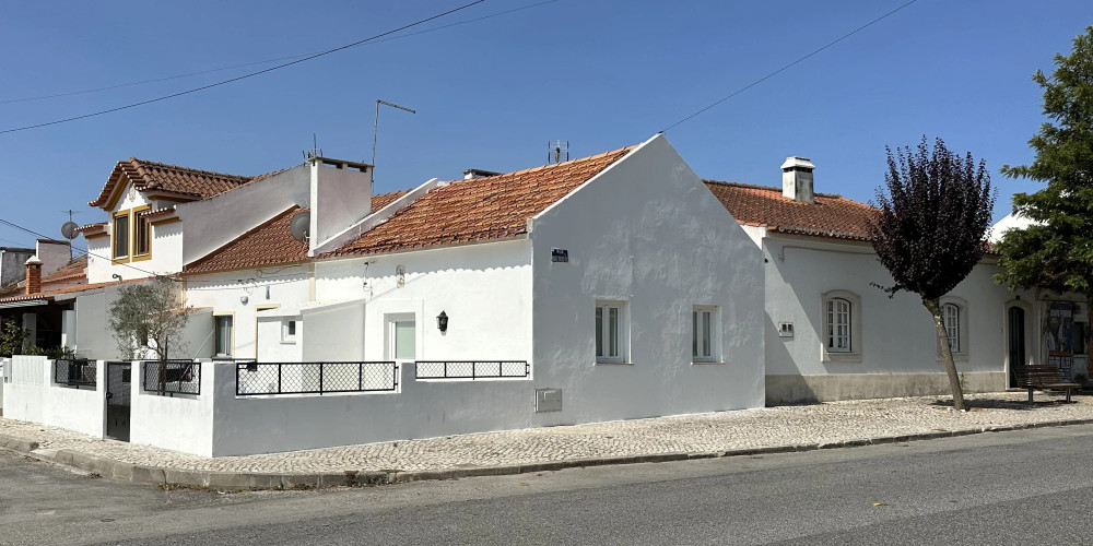 House to rent - Santo Estevão preview