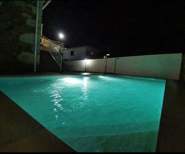 Luxury 5‑Bedroom Villa with Pool and Garden