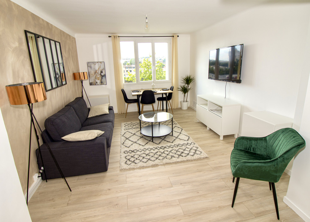 Bright 3BR Apartment • Seine View • Near Paris preview