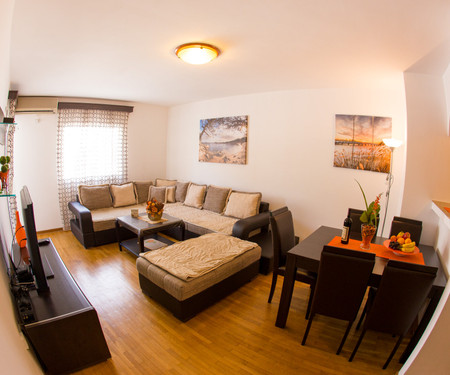 Lav apartman Budva